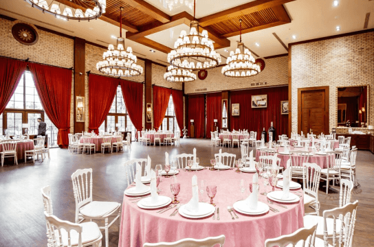 An image of a beautifully decorated table with chandeliers